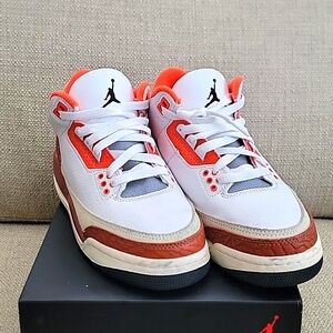 Jordan 3 Retro SE( Dunk on Mars)